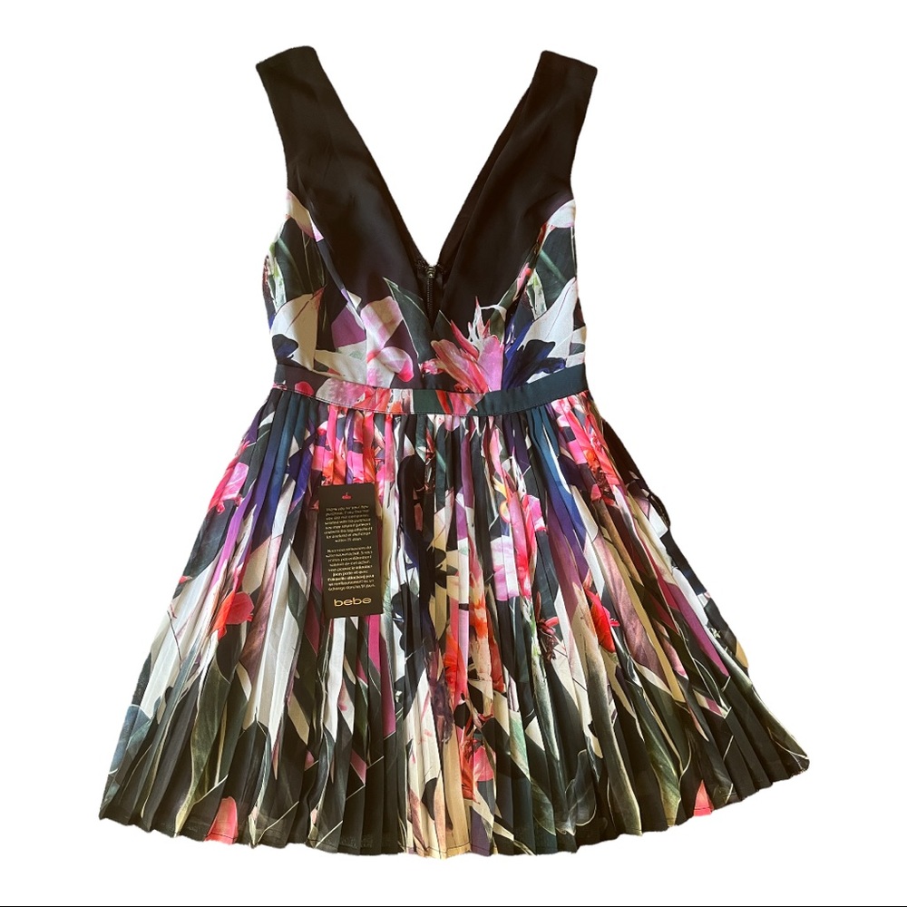 Size 4  Bebe Multi color floral accordion pleated v-cut dress